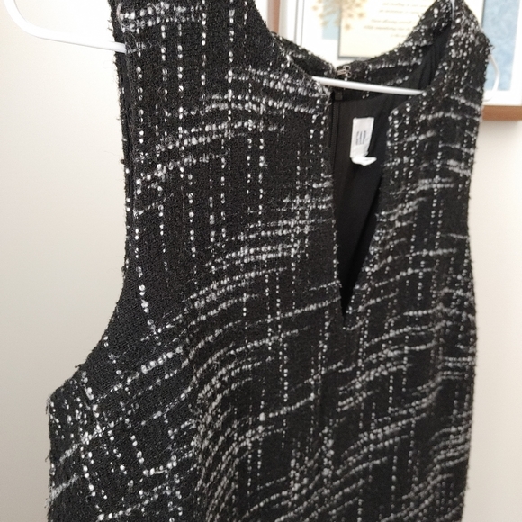 Black dress - Picture 3 of 3